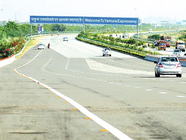 The-Yamuna-Expressway-has-shrunk-the-distance-between-Delhi-and-Agra-Sadly-it-is-one-of-just-a-handful-such-links-in-the-country-Photo-HT The-Yamuna-Expressway-has-shrunk-the-distance-between-Delhi-and-Agra-Sadly-it-is-one-of-just-a-handful-such-links-in-the-country-Photo-HT