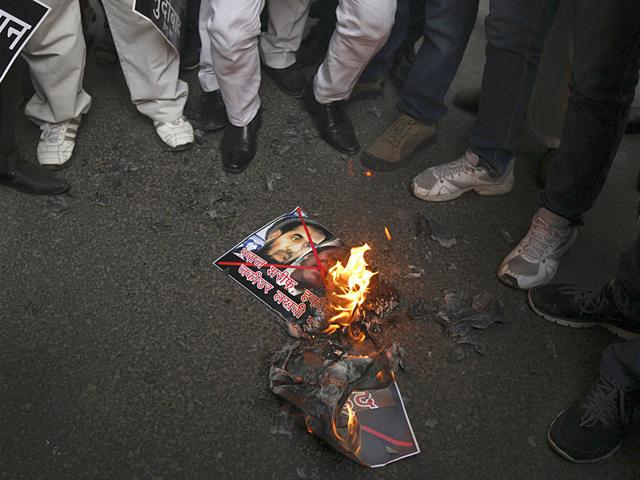 Activists-of-the-Hindu-Sena-with-portraits-of-Zaki-ur-Rahman-Lakhvi-the-chief-suspect-in-the-26-11-attacks-trial-protest-near-the-residence-of-Pakistan-High-Commissioner-in-New-Delhi-AP-Photo Activists-of-the-Hindu-Sena-with-portraits-of-Zaki-ur-Rahman-Lakhvi-the-chief-suspect-in-the-26-11-attacks-trial-protest-near-the-residence-of-Pakistan-High-Commissioner-in-New-Delhi-AP-Photo