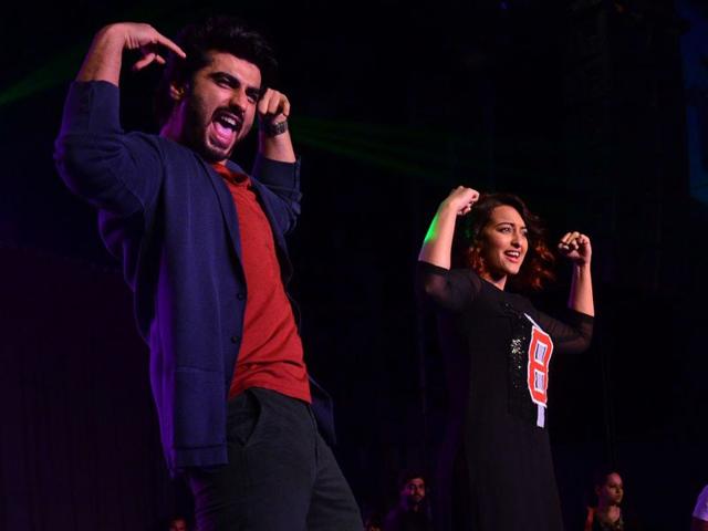 Arjun Kapoor and Sonakshi Sinha during the promotion of their upcoming film Tevar, on Jan 2, 2015. (Photo: IANS)