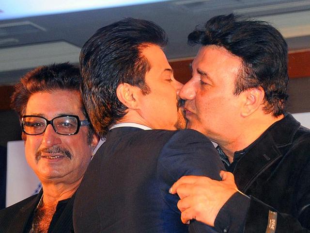 What's up Annu and Anil? From Left to right: Shakti Kapoor, Anil Kapoor and music director Annu Mallik attend the mahurat (auspiciuous inauguration) of the forthcoming comedy Hindi film Hera Pheri 3 in Mumbai on January 12, 2015. (AFP Photo)