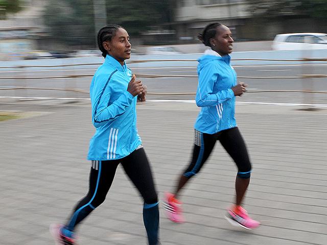 International athletes practise ahead of the Mumbai Marathon on Marine Drive in Mumbai. (Arijit Sen/HT photo)
