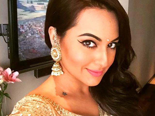 Sonakshi Sinha To Shoot With Dad Shatrughan For Murugadoss Next