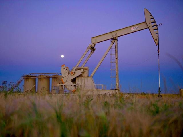 Sliding-oil-prices-are-set-to-bring-down-subsidy-bill-AFP-File-Photo Sliding-oil-prices-are-set-to-bring-down-subsidy-bill-AFP-File-Photo