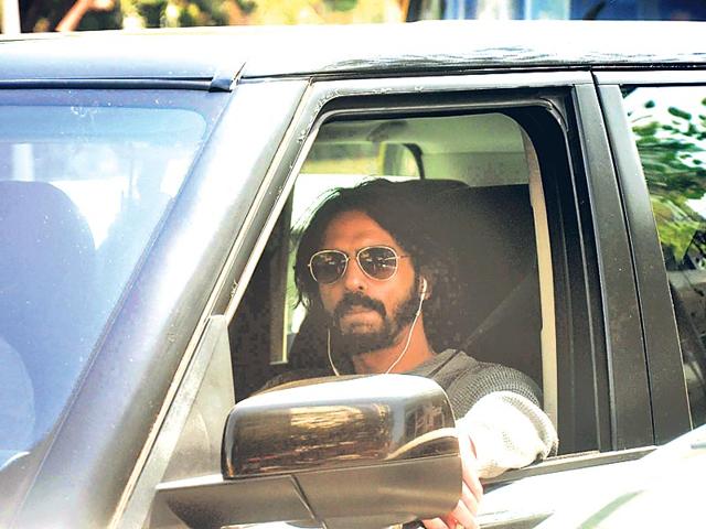 A nearly unrecognisable Arjun Rampal was seen on a street in Juhu, Mumbai. (Photo: Viral Bhayani)