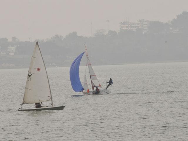 The Upper Lake in Bhopal covered in a veil of mist on Friday evening. (Praveen Bajpai/HT photo)