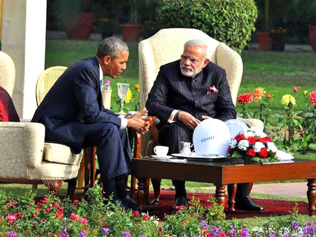 Prime-Minister-Narendra-Modi-and-US-President-Barack-Obama-during-Walk-and-Talk-at-Hyderabad-House-in-New-Delhi-Photo-PIB