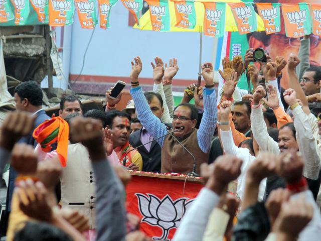 MP-chief-minister-Shivraj-Singh-Chouhan-addresses-a-public-meeting-in-Indore-ahead-of-civic-polls-Shankar-Mourya-HT-photo MP-chief-minister-Shivraj-Singh-Chouhan-addresses-a-public-meeting-in-Indore-ahead-of-civic-polls-Shankar-Mourya-HT-photo