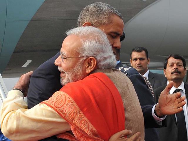 Presidents-high-five-Barack-Obama-and-Pranab-Mukherjee-gesture-as-Narendra-Modi-looks-on-in-Rashtrapati-Bhavan-Ajay-Aggarwal-HT-Photo Presidents-high-five-Barack-Obama-and-Pranab-Mukherjee-gesture-as-Narendra-Modi-looks-on-in-Rashtrapati-Bhavan-Ajay-Aggarwal-HT-Photo
