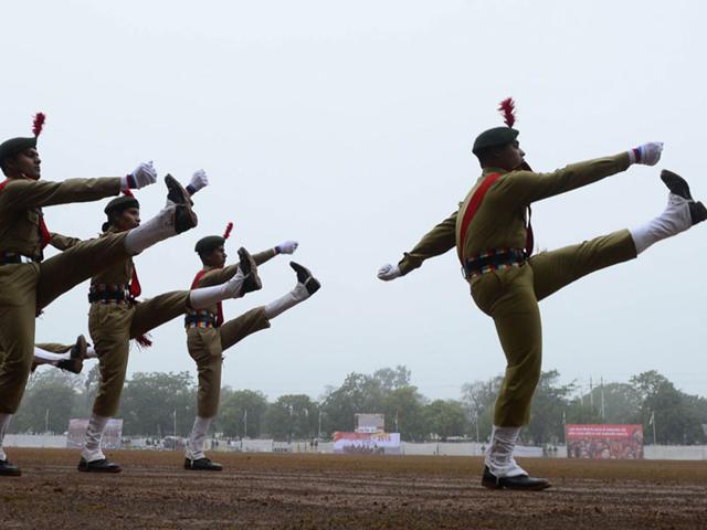 Police personnel take part in Republic Day parade at Lal Parade ground in Bhopal on Monday. (Mujeeb Faruqui/HT photo)