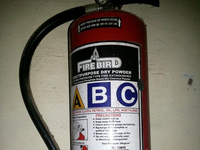 Symbolic-photo-Fire--extinguisher-HT-Photo