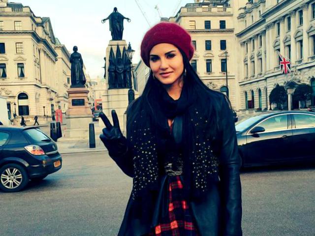 Sunny Leone's picture from London while on an outdoor shoot for Leela. (SunnyLeone/Twitter)