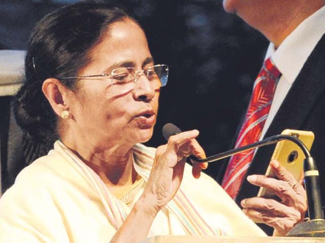 West-Bengal-CM-Mamata-Banerjee-has-been-critical-of-the-CBI-s-probe-into-the-Saradha-chit-fund-scam