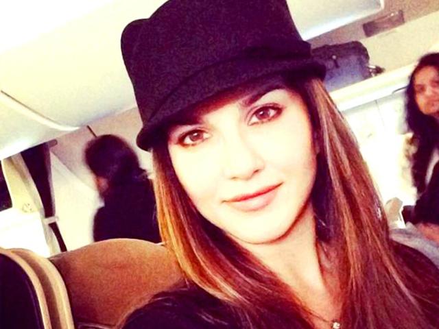 Pretty as a pari: more from Sunny Leone's world (SunnyLeone/Twitter)