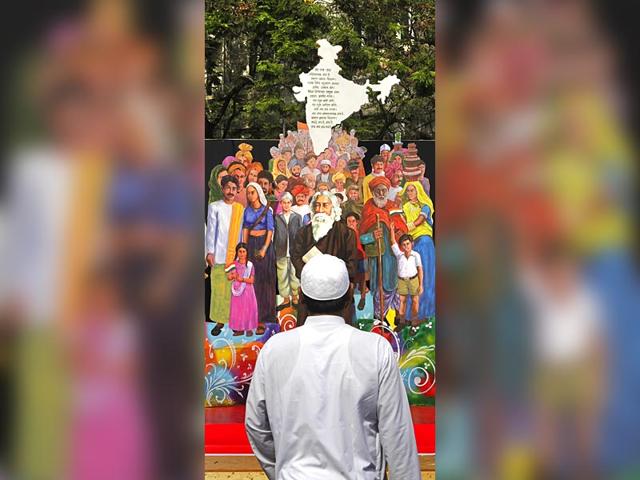 Art installations were placed a day ahead the Hindustan Times Kala Ghoda Arts Festival 2015 in Mumbai. (Kalpak Pathak/HT photo)