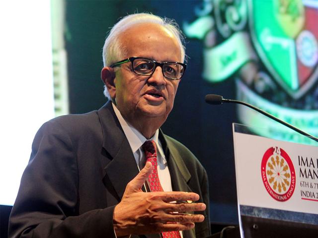 Former RBI governor and economist Bimal Jalan addresses the 24th International Management Conclave in Indore on Saturday. (Shankar Mourya/HT photo)