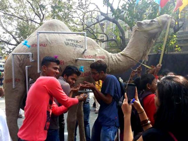People thronged the first day of HT Kala Ghoda Arts Festival 2015 in Mumbai. (Kalpak Pathak/HT photo)