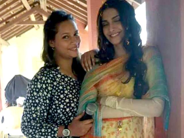 Sonam Kapoor on sets of Prem Ratan Dhan Payo.
