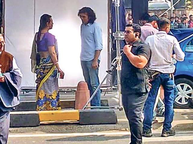 Filmmaker Imtiaz Ali caught shooting Tamasha in Delhi.