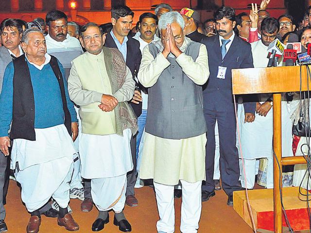 The-JD-U-s-Nitish-Kumar-and-Sharad-Yadav-with-SP-s-Mulayam-Singh-after-meeting-the-President-on-Wednesday--Vipin-Kumar-ht The-JD-U-s-Nitish-Kumar-and-Sharad-Yadav-with-SP-s-Mulayam-Singh-after-meeting-the-President-on-Wednesday--Vipin-Kumar-ht