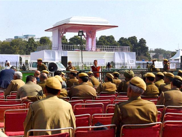 Policemen at the Ramlila Maidan, the venue for the oath-taking ceremony of Arvind Kejriwal as Delhi chief minister, in New Delhi. (PTI photo)