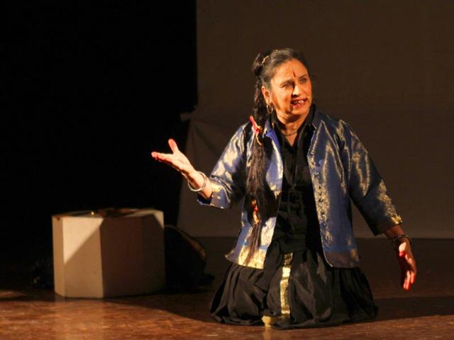 The Phoenix Players Company perform a multi-lingual play - Orochi and Kaalia at the National Gallery of Modern Art in Mumbai as a part of the HT Kala Ghoda Arts Festival. (Satish Bate/HT photo)