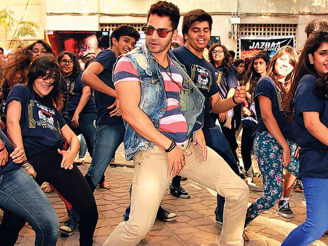 Varun Dhawan broke into a jig on the premises of a Mumbai college, where he was promoting Badlapur. (Photo: Viral Bhayani)