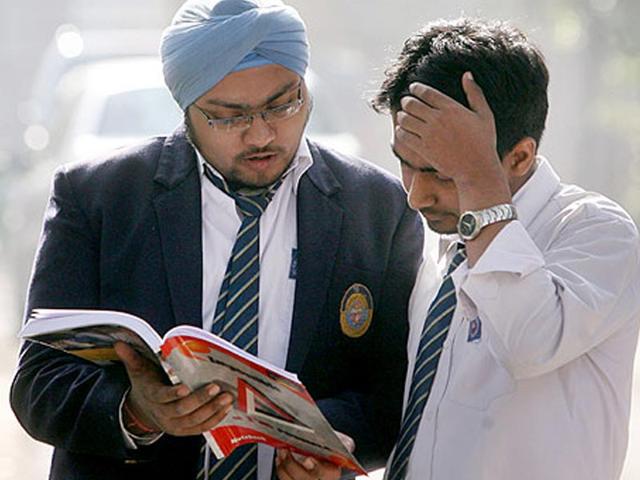 The-students-and-parents-attending-the-Open-Days-Session-at-Delhil-University-north-campus-New-Delhi-Photo-by-Sushil-Kumar-Hindustan-Times The-students-and-parents-attending-the-Open-Days-Session-at-Delhil-University-north-campus-New-Delhi-Photo-by-Sushil-Kumar-Hindustan-Times