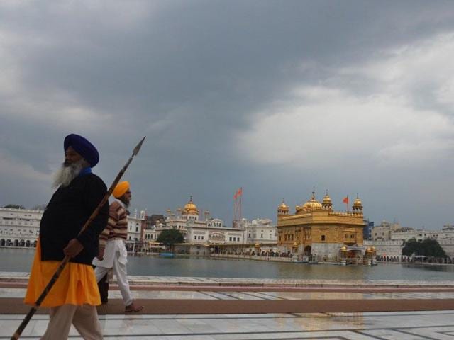 A beautiful view of the Golden Temple on a cloudy day in Amritsar. Sameer Sehgal/HT