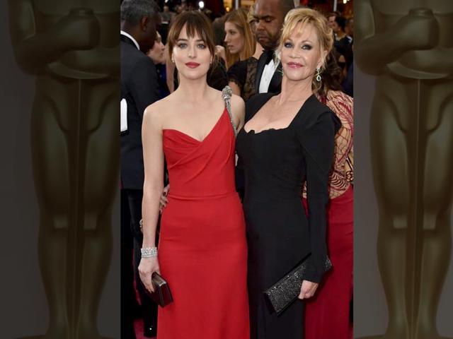 Like-mother-like-daughter-the-two-shades-of-Dakota-Johnson-and-Melanie-Griffith-Photo-twitter