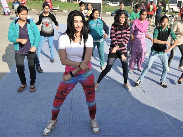 No-vehicles-in-sight-smiling-pedestrians-and-peppy-music-coming-from-all-directions-made-it-quiet-an-experience-at-Raahgiri No-vehicles-in-sight-smiling-pedestrians-and-peppy-music-coming-from-all-directions-made-it-quiet-an-experience-at-Raahgiri