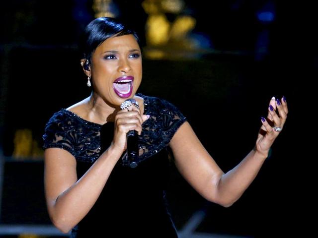 Jennifer Hudson gave a stunning rendition of I Can't Let Go from Smash for the In Memoriam tribute. (Photo: Reuters)