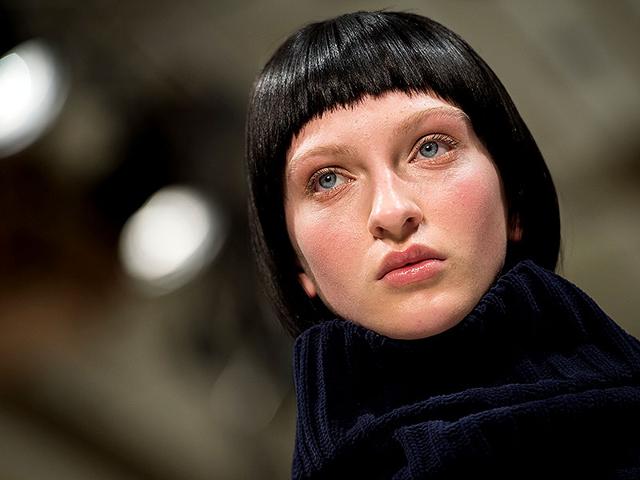 Xiao Li: Blunt bobs in dark shades framed the models' faces at Xiao Li, with makeup kept simple and focused on a warm skin tone and rosy cheeks. Xiao Li: Blunt bobs in dark shades framed the models' faces at Xiao Li, with makeup kept simple and focused on a warm skin tone and rosy cheeks.