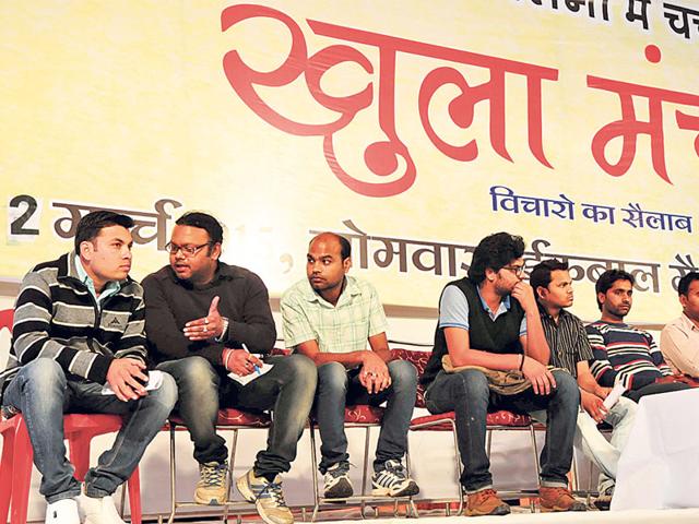 Victims-of-PEB-scam-attend-the-open-forum-at-Iqbal-Maidan-in-Bhopal-on-Monday-Mujeeb-faruqui-HT-photo