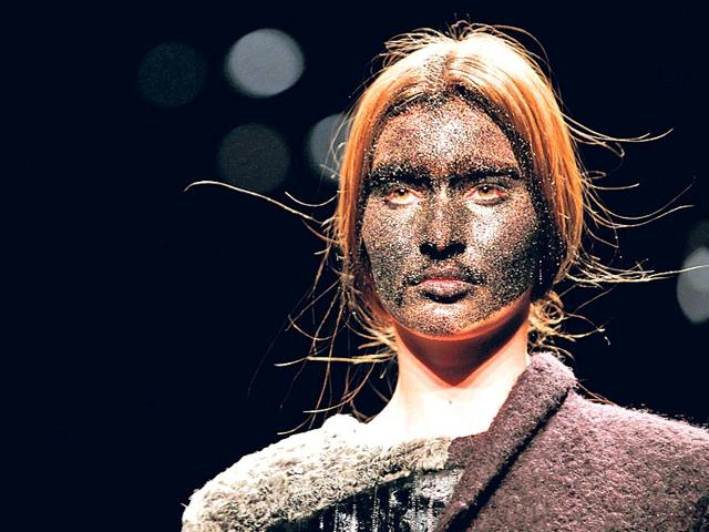At the Milan Fashion Week, designer Claudio Cutugno courted controversy with his collection featuring models in blackface makeup that was touted by many as being ‘racist.’ Cutugno clarified that he was inspired by artist Emilio Isgrò, who put black ink on some of his works. At the Milan Fashion Week, designer Claudio Cutugno courted controversy with his collection featuring models in blackface makeup that was touted by many as being ‘racist.’ Cutugno clarified that he was inspired by artist Emilio Isgrò, who put black ink on some of his works.