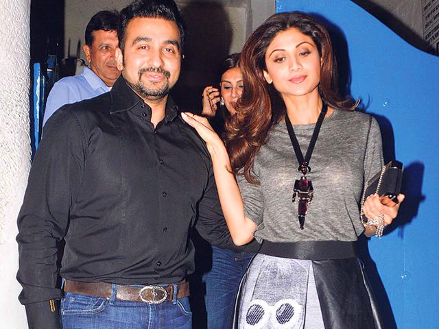 Raj Kundra and Shilpa Shetty seen leaving a suburban eatery in Mumbai. (Photo: Yogen Shah)