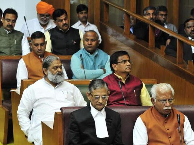Member-of-Parliament-on-the-first-day-of--Haryana-budget Member-of-Parliament-on-the-first-day-of--Haryana-budget
