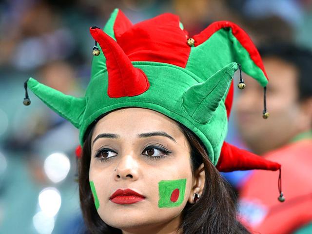 A Bangladesh fan watches during the 2015 Cricket World Cup Pool A match between Bangladesh and England at the Adelaide Oval. (AFP Photo)