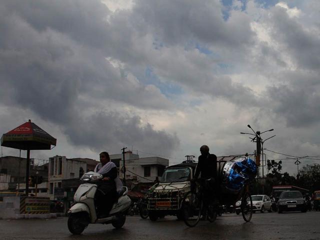 Black clouds hover over Ludhiana on Monday. JS Grewal/HT