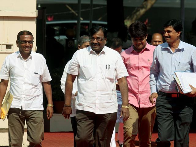 BJP leader and Maharashtra finance minister Sudhir Mungantiwar arrives for the budget session of the state legislature at Vidhan Bhavan, in Mumbai. (Kunal Patil/HT photo)