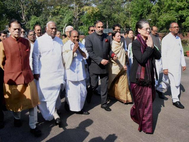 Congress-leader-Kamal-Nath-Ahmed-Patel-Ambika-Soni-and-Renuka-Chowdhury-with-TMC-MPs-take-part-in-a-march-to-Rashtrapati-Bhawan-against-the-land-bill-in-New-Delhi-Photo-by-Vipin-Kumar-Hindustan-Times Congress-leader-Kamal-Nath-Ahmed-Patel-Ambika-Soni-and-Renuka-Chowdhury-with-TMC-MPs-take-part-in-a-march-to-Rashtrapati-Bhawan-against-the-land-bill-in-New-Delhi-Photo-by-Vipin-Kumar-Hindustan-Times