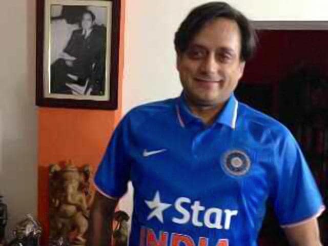 Congress-leader-Shashi-Tharoor-in-CWC-2015-attire-Agencies Congress-leader-Shashi-Tharoor-in-CWC-2015-attire-Agencies