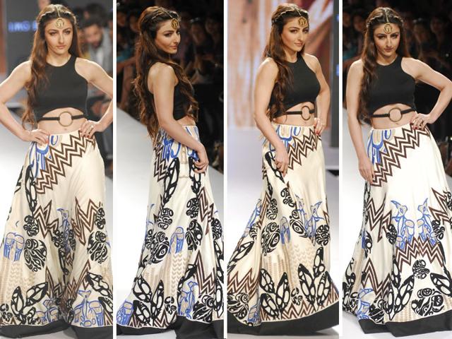 Newly-married actor Soha Ali Khan walked the LFW ramp in a swishy swirling black and white printed long skirt. Newly-married actor Soha Ali Khan walked the LFW ramp in a swishy swirling black and white printed long skirt.