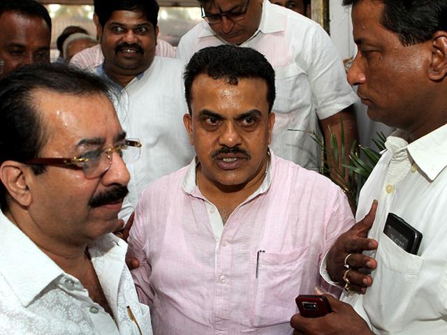 Mumbai Congress president Sanjay Nirupam is seen at the Azad Maidan after a discussion on the BMC’s Development Plan for Mumbai. (Arijit Sen/HT photo)
