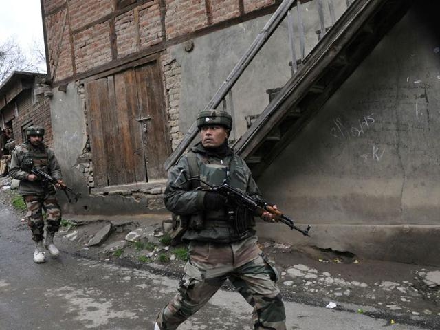 Two persons, including a policeman and an army man, were killed in the encounter that started today's morning in Hardshoora village.Waseem Andrabi/ HT