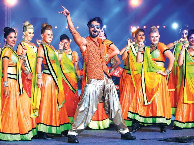 Shahid Kapoor performs at the opening ceremony of IPL 2015. (PTI Photo)