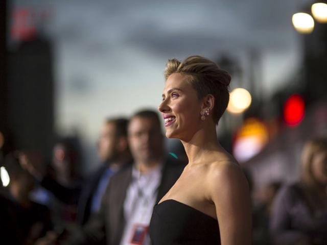 Scarlett Johansson poses at the premiere of Avengers: Age of Ultron. (AP photo)