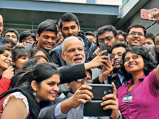 Modi-attends-the-India-China-Business-Forum-in-Shanghai Modi-attends-the-India-China-Business-Forum-in-Shanghai