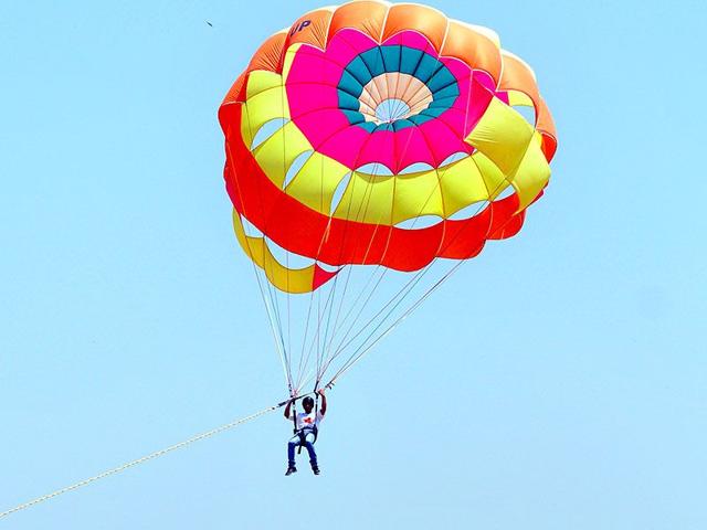 Resident parasailing as part of sports carnival.Keshav Singh/HT 