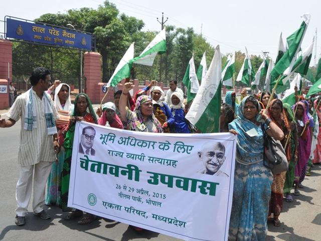 Rajendra-Singh-said-that-the-land-acquisition-bill-is-being-brought-in-to-favour-industrialists-and-is-blatantly-anti-farmer-Bidesh-Manna-HT-file-photo Rajendra-Singh-said-that-the-land-acquisition-bill-is-being-brought-in-to-favour-industrialists-and-is-blatantly-anti-farmer-Bidesh-Manna-HT-file-photo