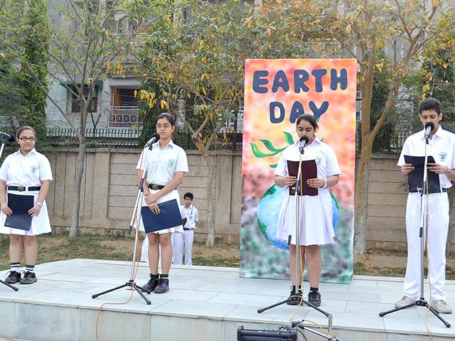 Delhi Public School, Dwarka celebrated Earth Day with great reverence and fervour. Sunita Tanwar, principal, DPS Dwarka emphasised that the purpose of celebrating Earth Day is to keep our grass green and our skies blue, and to spread awareness about protecting our Mother Earth. (Photo/HT PACE)